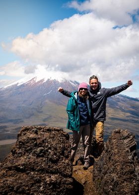 cotopaxi-hikes-couple