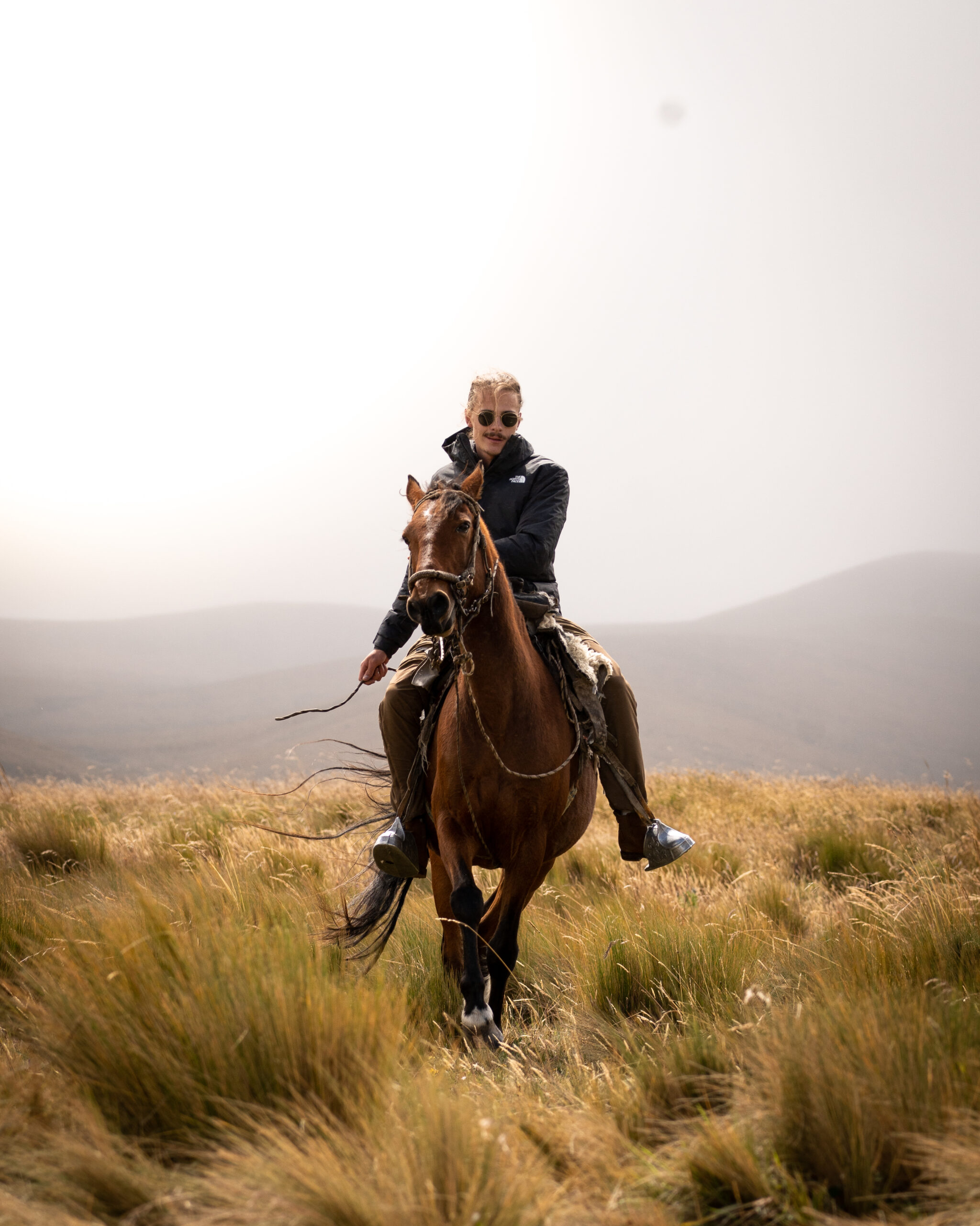 cotopaxi-horseback-riding-man