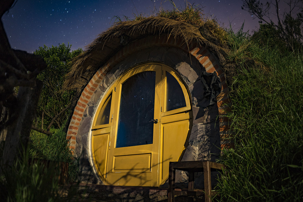 cotopaxi-lodge-hobbit-door